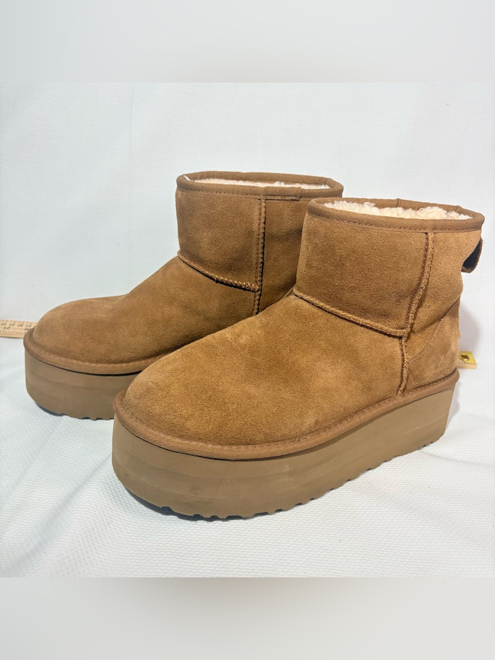 UGG Classic Mini Platform Boots – Chestnut – Size 9 (with Original Box)